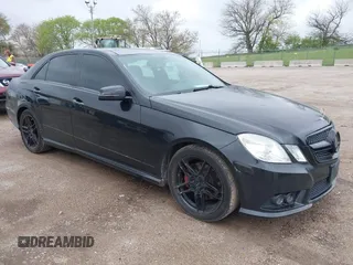 2010 Mercedes-Benz E 350 Luxury z VIN WDDHF8HB4AA116700, wystawiony jako IAAI lot #42148303 z przebiegiem 120 438 mil mil oraz . Historia ofert i sprzedaży dostępna na DreamBid. Obrazek 1.