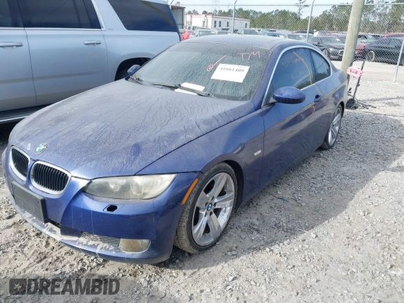 2008 BMW 3 Series 328i with VIN WBAWB33568P131818, listed as a IAAI auction lot 41661409 with 225,128 mi miles. Bid and sale history available at carsss.com. Image 2.