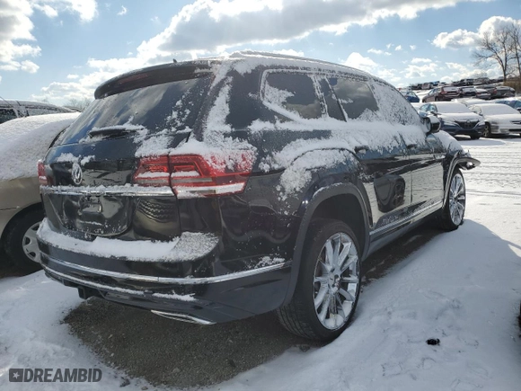 2019 Volkswagen Atlas 3.6L V6 SE w/Technology R-Line with VIN 1V2XR2CA1KC555219, listed as a Copart auction lot 86820824 with 111,747 mi miles and Salvage Title. Bid and sale history available at carsss.com. Image 3.