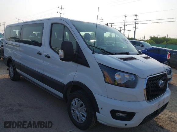2024 Ford Transit Passenger XL z VIN 1FBAX2Y82RKA83426, wystawiony jako IAAI lot #42022011 z przebiegiem 36 531 mil mil oraz . Historia ofert i sprzedaży dostępna na DreamBid. Obrazek 1.