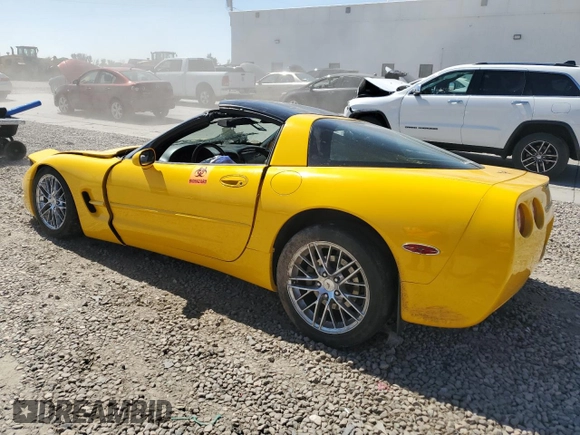 2002 Chevrolet Corvette with VIN 1G1YY22G725124475, listed as a Copart auction lot 70100134 with 0 mi miles and Salvage Title. Bid and sale history available at carsss.com. Image 2.
