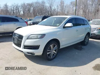 2014 Audi Q7 3.0L TDI Prestige with VIN WA1VMAFE2ED013300, listed as a IAAI auction lot 41801591 with 164,514 mi miles. Bid and sale history available at carsss.com. Image 17.