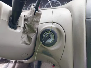 2001 Toyota Avalon XL z VIN 4T1BF28B61U191292, wystawiony jako IAAI lot #42239698 z przebiegiem 288 073 mil mil oraz . Historia ofert i sprzedaży dostępna na DreamBid. Obrazek 11.