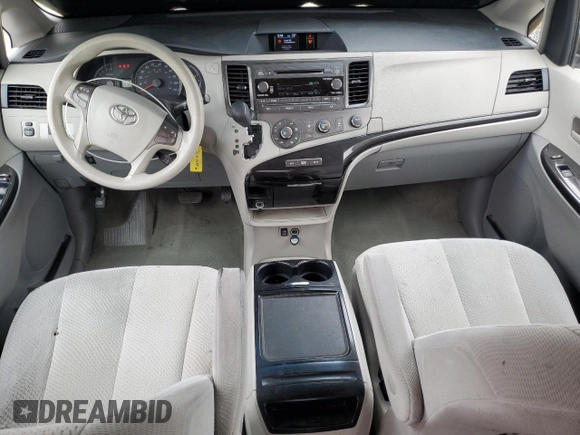 2012 Toyota Sienna LE AAS с VIN 5TDKK3DC8CS241590, выставлен на аукционе Copart как лот 53308815 с пробегом 141 292 миль миль и Списание • Salvage title. История ставок и продаж доступна на DreamBid. Изображение 8.