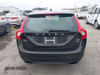 2015 Volvo V60 z VIN YV1612SM8F1222138, wystawiony jako IAAI lot #41212660 z przebiegiem 88 174 mil mil oraz . Historia ofert i sprzedaży dostępna na DreamBid. Obrazek 16.