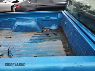 1994 GMC Sonoma z VIN 1GTCS1444R8527872, wystawiony jako Copart lot #55327395 z przebiegiem 229 801 mil mil oraz Szkody całkowita. Historia ofert i sprzedaży dostępna na DreamBid. Obrazek 10.