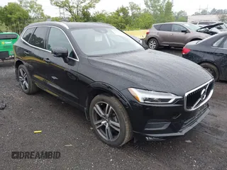 2021 Volvo XC60 Momentum z VIN YV4102RK0M1675302, wystawiony jako IAAI lot #42282668 z przebiegiem 24 477 mil mil oraz . Historia ofert i sprzedaży dostępna na DreamBid. Obrazek 1.