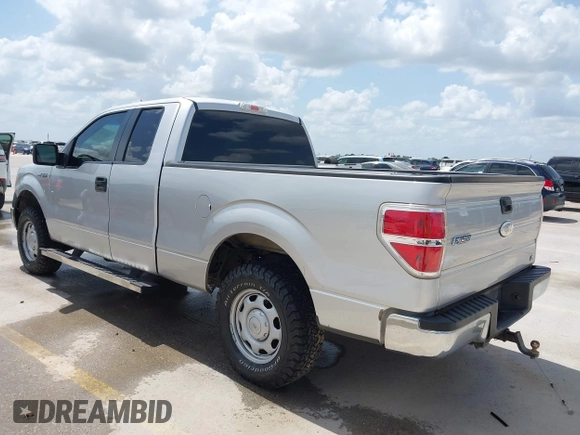 2010 Ford F-150 XL z VIN 1FTFX1CV2AFA15133, wystawiony jako IAAI lot #42555374 z przebiegiem 217 748 mil mil oraz . Historia ofert i sprzedaży dostępna na DreamBid. Obrazek 3.