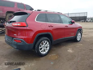 2014 Jeep Cherokee Latitude z VIN 1C4PJMCS4EW127709, wystawiony jako IAAI lot #42002110 z przebiegiem 51 574 mil mil oraz . Historia ofert i sprzedaży dostępna na DreamBid. Obrazek 4.