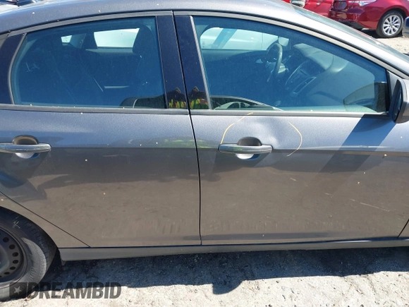 2012 Ford Focus SE with VIN 1FAHP3F2XCL433827, listed as a IAAI auction lot 41843960 with 156,343 mi miles. Bid and sale history available at carsss.com. Image 13.
