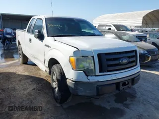 2012 Ford F-150 XL with VIN 1FTEX1CM3CFC37511, listed as a IAAI auction lot 41897025 with 219,990 mi miles. Bid and sale history available at carsss.com. Image 1.