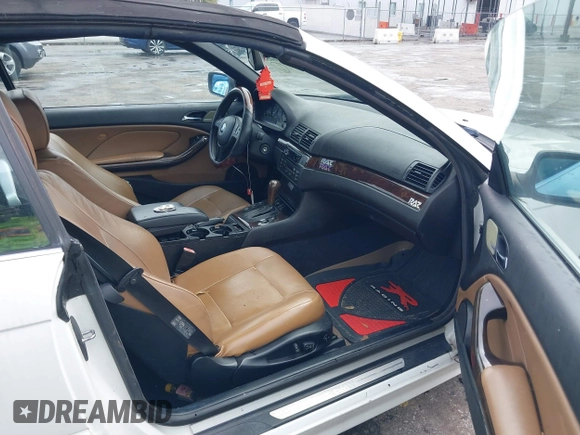 2005 BMW 3 Series 325Ci with VIN WBABW33405PL37240, listed as a IAAI auction lot 41650058 with 154,954 mi miles and . Bid and sale history available at carsss.com. Image 5.