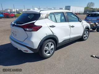2022 Nissan Kicks S with VIN 3N1CP5BV0NL518752, listed as a IAAI auction lot 41940643 with 1 mi miles. Bid and sale history available at carsss.com. Image 4.