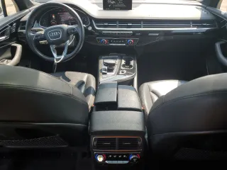2019 Audi Q7 Prestige z VIN WA1VAAF70KD049766, wystawiony jako Copart lot #59126565 z przebiegiem 131 154 mil mil oraz Czysty tytuł • Clean title. Historia ofert i sprzedaży dostępna na DreamBid. Obrazek 8.