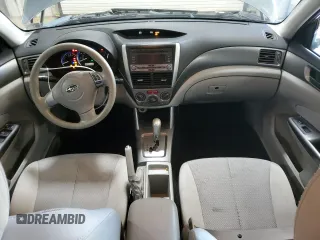 2011 Subaru Forester X z VIN JF2SHABC7BH732386, wystawiony jako Copart lot #55149135 z przebiegiem 191 898 mil mil oraz Szkoda całkowita • Salvage title. Historia ofert i sprzedaży dostępna na DreamBid. Obrazek 8.