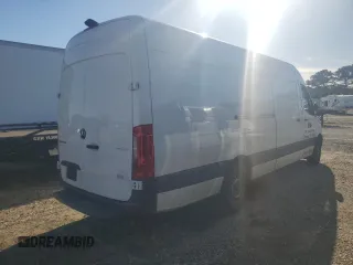 2022 Mercedes-Benz Sprinter with VIN W1Y4EDHY9NT107571, listed as a Copart auction lot 49267305 with 40,059 mi miles and Salvage Title. Bid and sale history available at DreamBid. Image 3.