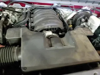 2018 Chevrolet Silverado 1500 LT z VIN 3GCUKREC1JG269270, wystawiony jako Copart lot #65633135 z przebiegiem 101 829 mil mil oraz Szkoda całkowita • Salvage title. Historia ofert i sprzedaży dostępna na DreamBid. Obrazek 14.