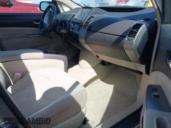 2004 Toyota Prius with VIN JTDKB20U840110110, listed as a IAAI auction lot 42101277 with 1 mi miles. Bid and sale history available at carsss.com. Image 5.