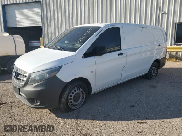 2016 Mercedes-Benz Metris Cargo z VIN WD3PG2EA5G3090076, wystawiony jako Copart lot #47496835 z przebiegiem 109 989 mil mil oraz Szkoda całkowita • Salvage title. Historia ofert i sprzedaży dostępna na DreamBid. Obrazek 1.