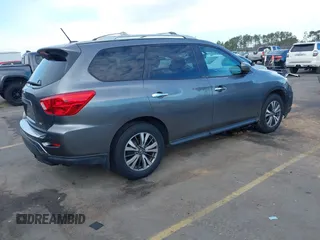 2017 Nissan Pathfinder SV z VIN 5N1DR2MN7HC660048, wystawiony jako IAAI lot #41447330 z przebiegiem 138 524 mil mil oraz . Historia ofert i sprzedaży dostępna na DreamBid. Obrazek 4.