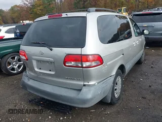 2003 Toyota Sienna CE with VIN 4T3ZF19C93U551570, listed as a IAAI auction lot 40961703 with 285,644 mi miles. Bid and sale history available at carsss.com. Image 4.
