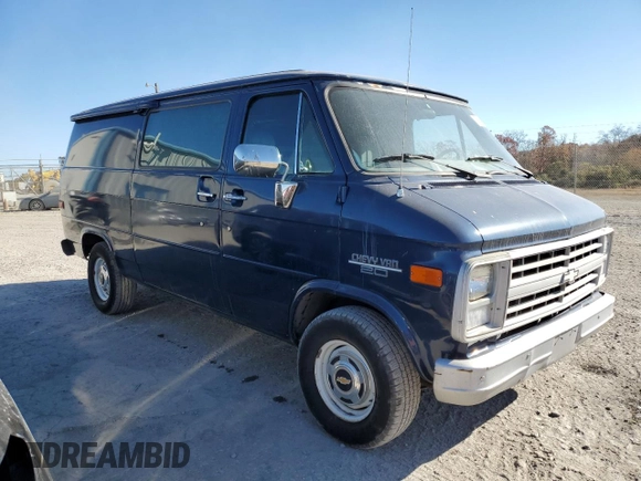 1988 Chevrolet Chevy Van z VIN 1GCEG25H5J7124768, wystawiony jako Copart lot #76781664 z przebiegiem 86 588 mil mil oraz Tytuł czysty. Historia ofert i sprzedaży dostępna na DreamBid. Obrazek 4.