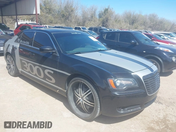 2013 Chrysler 300 with VIN 2C3CCABG1DH709935, listed as a IAAI auction lot 41814279 with 101,174 mi miles. Bid and sale history available at carsss.com. Image 1.
