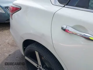 2015 Nissan Altima SV z VIN 1N4AL3AP4FC421354, wystawiony jako IAAI lot #41720274 z przebiegiem 147 487 mil mil oraz . Historia ofert i sprzedaży dostępna na DreamBid. Obrazek 6.