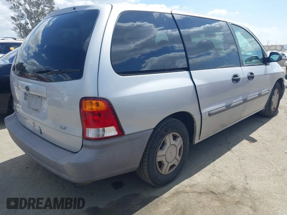 2002 Ford Windstar LX with VIN 2FMZA50452BA69560, listed as a IAAI auction lot 41915218 with 58,532 mi miles and . Bid and sale history available at carsss.com. Image 4.
