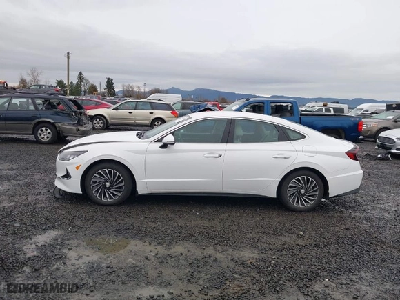 2023 Hyundai Sonata Hybrid SEL with VIN KMHL34JJXPA054067, listed as a IAAI auction lot 41573621 with 53,929 mi miles. Bid and sale history available at carsss.com. Image 14.