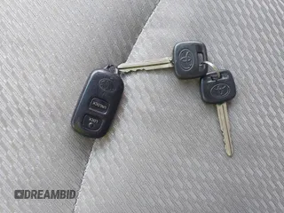 2005 Toyota Highlander z VIN JTEGD21AX50118405, wystawiony jako IAAI lot #42458352 z przebiegiem 198 770 mil mil oraz . Historia ofert i sprzedaży dostępna na DreamBid. Obrazek 11.