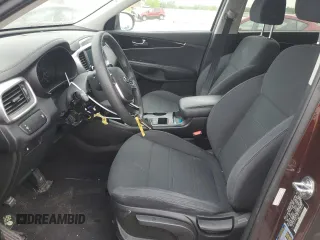2020 Kia Sorento S z VIN 5XYPG4A56LG615016, wystawiony jako Copart lot #55848875 z przebiegiem Nie podano mil oraz Szkoda całkowita • Salvage title. Historia ofert i sprzedaży dostępna na DreamBid. Obrazek 7.