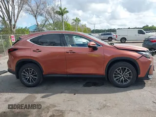 2025 Lexus NX 250 z VIN 2T2ADCAZ5SC019123, wystawiony jako IAAI lot #41485688 z przebiegiem 4 189 mil mil oraz . Historia ofert i sprzedaży dostępna na DreamBid. Obrazek 13.