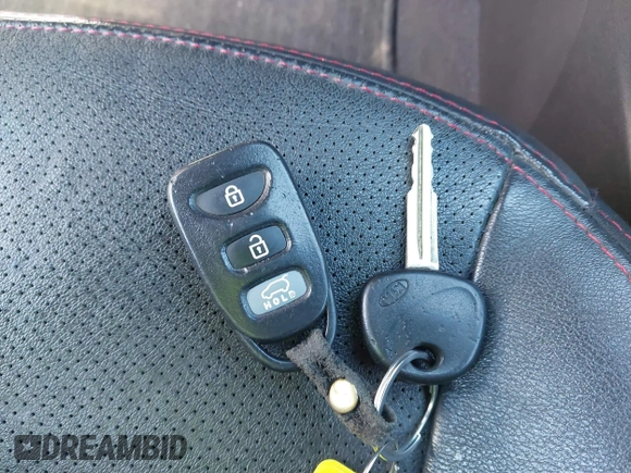 2011 Kia Forte SX с VIN KNAFW5A3XB5338328, выставлен на аукционе IAAI как лот 41403807 с пробегом 178 419 миль миль и . История ставок и продаж доступна на DreamBid. Изображение 11.