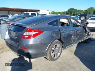 2013 Honda Crosstour EX-L z VIN 5J6TF1H50DL002170, wystawiony jako IAAI lot #42258669 z przebiegiem 156 910 mil mil oraz . Historia ofert i sprzedaży dostępna na DreamBid. Obrazek 4.