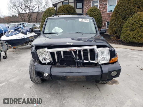 2010 Jeep Commander Limited with VIN 1J4RG5GT1AC113403, listed as a Copart auction lot 85916484 with 69,515 mi miles and Clean title. Bid and sale history available at DreamBid. Image 5.