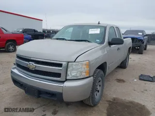2008 Chevrolet Silverado 1500 Work Truck with VIN 1GCEC19C88Z234345, listed as a IAAI auction lot 41641815 with 123,050 mi miles. Bid and sale history available at carsss.com. Image 2.