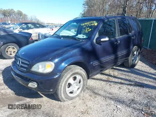 2004 Mercedes-Benz M-Class 3.5L with VIN 4JGAB57E74A468252, listed as a IAAI auction lot 41706046 with 126,119 mi miles. Bid and sale history available at carsss.com. Image 2.