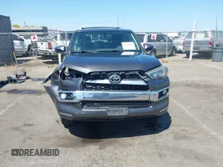 2017 Toyota 4Runner SR5 z VIN JTEBU5JR6H5417298, wystawiony jako IAAI lot #42464895 z przebiegiem 144 266 mil mil oraz . Historia ofert i sprzedaży dostępna na DreamBid. Obrazek 6.