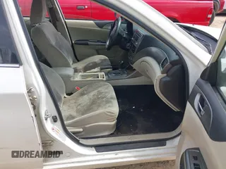 2011 Subaru Impreza 2.5i z VIN JF1GE6A6XBH517189, wystawiony jako IAAI lot #42063093 z przebiegiem 203 711 mil mil oraz . Historia ofert i sprzedaży dostępna na DreamBid. Obrazek 5.