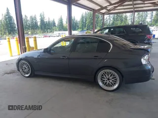 2007 BMW 3 Series 335i с VIN WBAVB73537VH20728, выставлен на аукционе IAAI как лот 42573878 с пробегом 89 984 миль миль и . История ставок и продаж доступна на DreamBid. Изображение 15.
