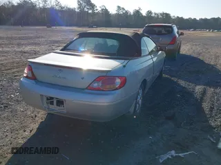 2003 Toyota Solara SE with VIN 2T1FF28P73C885622, listed as a IAAI auction lot 41458890 with 285,520 mi miles. Bid and sale history available at carsss.com. Image 4.