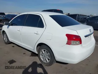 2009 Toyota Yaris z VIN JTDBT903X94060680, wystawiony jako IAAI lot #41590498 z przebiegiem 139 196 mil mil oraz . Historia ofert i sprzedaży dostępna na DreamBid. Obrazek 3.