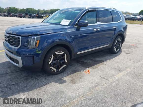 2025 Kia Telluride S with VIN 5XYP64GC0SG581646, listed as a IAAI auction lot 42063284 with 12,561 mi miles and . Bid and sale history available at DreamBid. Image 17.