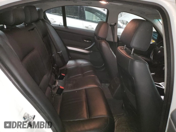 2006 BMW 3 Series 325xi with VIN WBAVD13576KV05230, listed as a Copart auction lot 53792085 with 124,190 mi miles and Salvage Title. Bid and sale history available at carsss.com. Image 10.