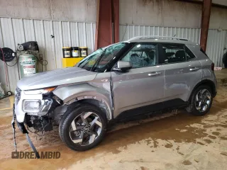 2024 Hyundai Venue SEL z VIN KMHRC8A36RU299632, wystawiony jako Copart lot #51678275 z przebiegiem 6 953 mil mil oraz Szkoda całkowita • Salvage title. Historia ofert i sprzedaży dostępna na DreamBid. Obrazek 1.