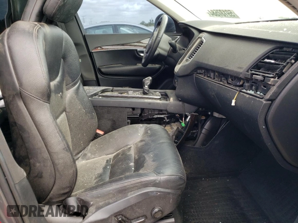 2016 Volvo XC90 T6 Momentum z VIN YV4A22PK1G1043314, wystawiony jako Copart lot #69569374 z przebiegiem Nie podano mil oraz Szkoda całkowita • Salvage title. Historia ofert i sprzedaży dostępna na DreamBid. Obrazek 7.