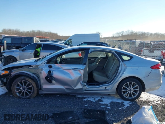 2017 Ford Fusion SE with VIN 3FA6P0HD1HR126477, listed as a IAAI auction lot 41297825 with 98,024 mi miles. Bid and sale history available at carsss.com. Image 14.