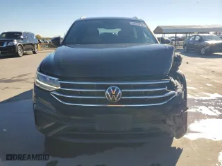 2022 Volkswagen Tiguan SE with VIN 3VV3B7AX2NM035110, listed as a Copart auction lot 84304724 with 45,962 mi miles and Clean Title. Bid and sale history available at carsss.com. Image 5.