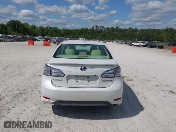 2010 Lexus HS with VIN JTHBB1BA9A2002350, listed as a IAAI auction lot 42072815 with 156,603 mi miles. Bid and sale history available at carsss.com. Image 16.